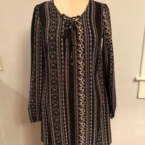 Xhilaration black and white long sleeve dress